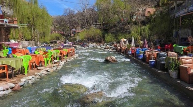 ستي فاضمة .. وجهة مفضلة يقصدها المغاربة والأجانب هربا من لهيب الصيف