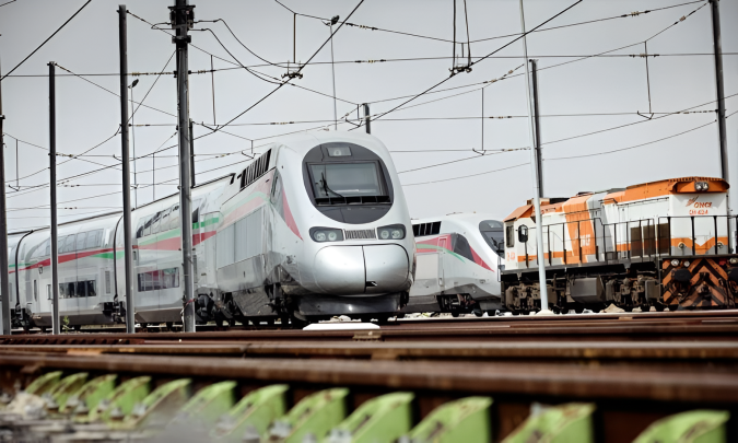 مشروع القطار فائق السرعة بين القنيطرة ومراكش.. انطلاق الأشغال الكبرى للبنية التحتية السككية بجهة الدار البيضاء