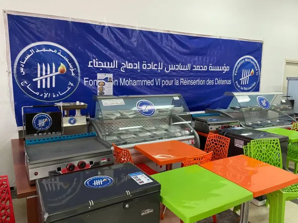 الدار البيضاء: توزيع معدات خاصة بمشاريع مدرة للدخل لفائدة نزلاء مؤسسات سجنية سابقين