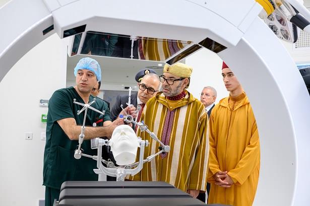 Su Majestad el Rey inaugura el Complejo Hospitalario Universitario Internacional Mohammed VI de Rabat y da Sus Altas Instrucciones para la puesta en servicio del CHU Mohammed VI de Agadir