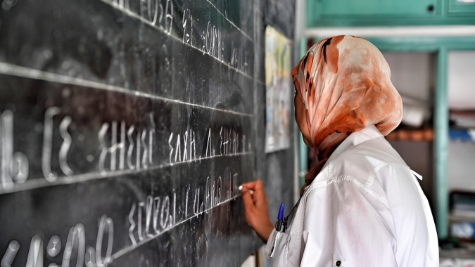 الحكومة تخصص 1000 منصب لأساتذة اللغة الأمازيغية خلال سنة 2026